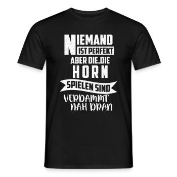 De la musique de soufflage | Musikverein | Cadeau musicien - T-shirt homme - noir - Devant - AI Model Male 178 light (178cm)
