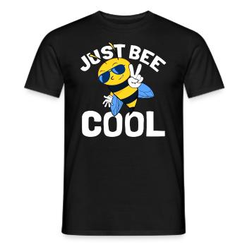 Just Bee Cool - Süße Biene Hummel Wespe - Männer T-Shirt - Schwarz - Vorne - AI Model Male 178 light (178cm)