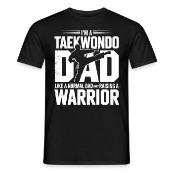Taekwondo Dad - Raising a Warrior - Männer T-Shirt - Schwarz - Vorne - AI Model Male 178 light (178cm)