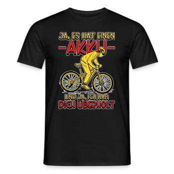 Ja es hat einen Akku Pedelec E-Bike - Männer T-Shirt - Schwarz - Vorne - AI Model Male 178 light (178cm)