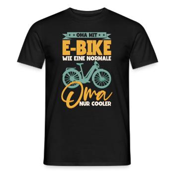 Oma mit E-Bike wie eine normale Oma Pedelec E-Bike - Männer T-Shirt - Schwarz - Vorne - AI Model Male 178 light (178cm)