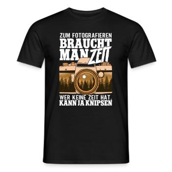 Zum Fotografieren braucht man Zeit Fotografen - Männer T-Shirt - Schwarz - Vorne - AI Model Male 178 light (178cm)