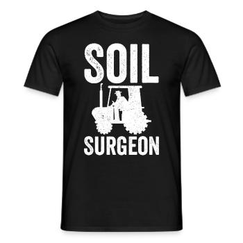 Soil Surgeon Landwirt Landwirtschaft - Männer T-Shirt - Schwarz - Vorne - AI Model Male 178 light (178cm)