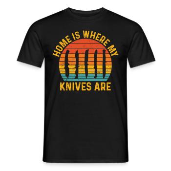 Drôle de collectionneur de couteaux rétro - T-shirt homme - noir - Devant - AI Model Male 178 light (178cm)