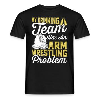 Lustiges Trinker-Team hat Problem mit Armdrücken - Männer T-Shirt - Schwarz - Vorne - AI Model Male 178 light (178cm)