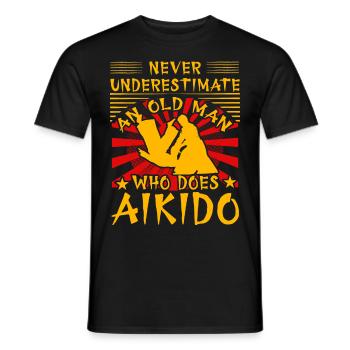 Unterschätzen Sie niemals einen alten Mann, der Aikido liebt - Männer T-Shirt - Schwarz - Vorne - AI Model Male 178 light (178cm)