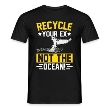 Recyceln Sie Ihren Ex, nicht den Ozean - Männer T-Shirt - Schwarz - Vorne - AI Model Male 178 light (178cm)