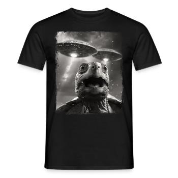 Turtle Sea Turtle UFO Alien Außerirdis - Men's T-Shirt - black - Front - AI Model Male 178 light (178cm)