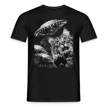 Maine Coon Cat UFO Alien Alien Selfie - Men's T-Shirt - black - Front - AI Model Male 178 light (178cm)