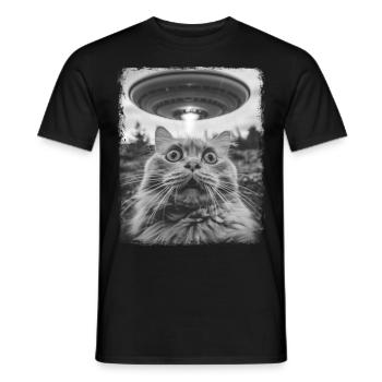 Persian Cat UFO Alien Alien Selfie - Men's T-Shirt - black - Front - AI Model Male 178 light (178cm)