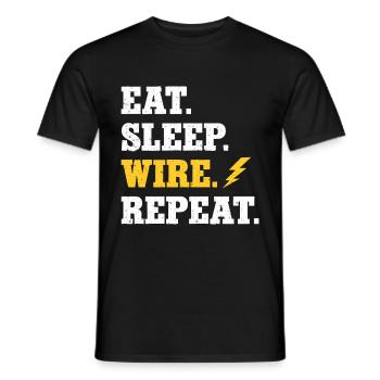 Elektriker Geschenk - Männer T-Shirt - Schwarz - Vorne - AI Model Male 178 light (178cm)