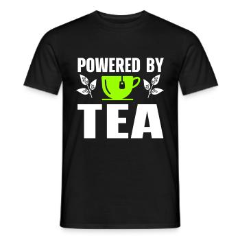 Tea Lover Tea Drinker Quotes Powered By Tea - Männer T-Shirt - Schwarz - Vorne - AI Model Male 178 light (178cm)