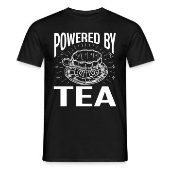 Tea Lover Tea Drinker Quotes Powered By Tea - Männer T-Shirt - Schwarz - Vorne - AI Model Male 178 light (178cm)