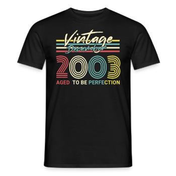 Geschenkidee Vintage Dezember 2003 - Männer T-Shirt - Schwarz - Vorne - AI Model Male 178 light (178cm)