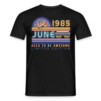 Salutations d’anniversaire juin 1985 - T-shirt homme - noir - Devant - AI Model Male 178 light (178cm)