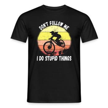 Ne me suivez pas, je fais des choses stupides en VTT - T-shirt homme - noir - Devant - AI Model Male 178 light (178cm)