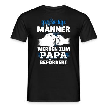 Großartige Männer werden zum Papa befördert Vater - Männer T-Shirt - Schwarz - Vorne - AI Model Male 178 light (178cm)
