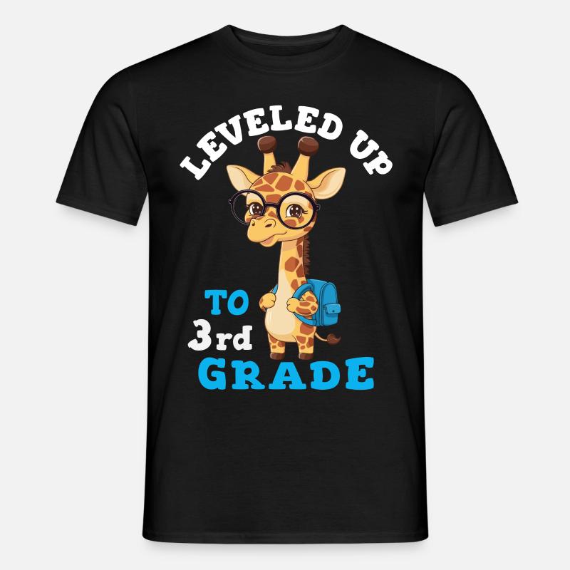 Leveled up to 3rd Grade - Funny Giraffe - Men’s T-shirt - black