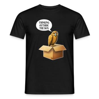 Weise Eule auf Schachtel Lustiger Spruch - Männer T-Shirt - Schwarz - Vorne - AI Model Male 178 light (178cm)
