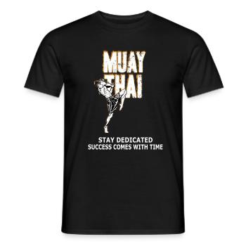 Muay Thai - Männer T-Shirt - Schwarz - Vorne - AI Model Male 178 light (178cm)