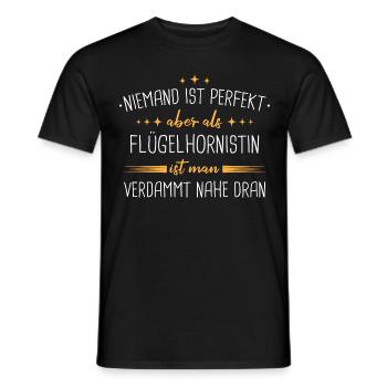 Flügelhornistin Flügelhorn Horn Instrument Spruch - Männer T-Shirt - Schwarz - Vorne - AI Model Male 178 light (178cm)