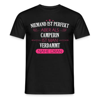 Camping Wohnwagen Camper Wohnmobil Campen - Männer T-Shirt - Schwarz - Vorne - AI Model Male 178 light (178cm)