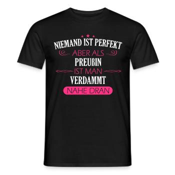 Preußen Ostpreußen Kaiserreich Spruch Heimat - Männer T-Shirt - Schwarz - Vorne - AI Model Male 178 light (178cm)