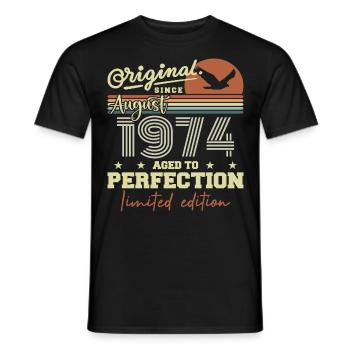 Août 1974 Anniversaire Août 1974 Vintage Août 1974 - T-shirt homme - noir - Devant - AI Model Male 178 light (178cm)