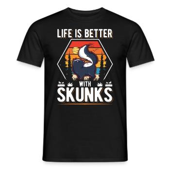 Life is better with Skunks Stinktier - Männer T-Shirt - Schwarz - Vorne - AI Model Male 178 light (178cm)