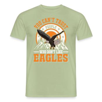 Golden Eagle Gift Eagle Aigle Reproducteur Fauconnier - T-shirt homme - vert sauge - Devant - AI Model Male 178 light (178cm)