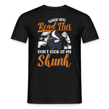 Stinktier Liebhaber - Männer T-Shirt - Schwarz - Vorne - AI Model Male 178 light (178cm)