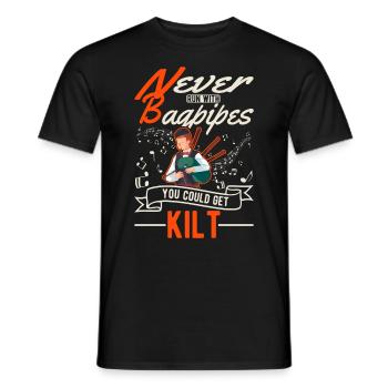 Never run with Bagpipes You could get Kilt - Men's T-Shirt - black - Front - AI Model Male 178 light (178cm)