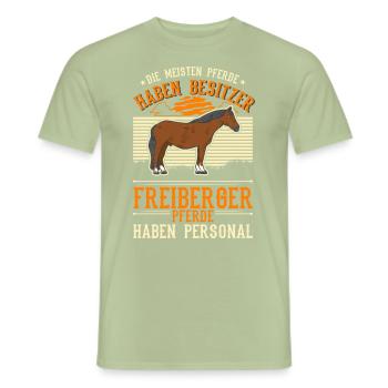 Freiberger Pferd Personal - Männer T-Shirt - Sage - Vorne - AI Model Male 178 light (178cm)