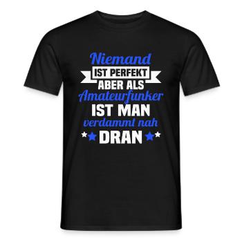Amateurfunker Hobbyfunker Funkturm Spruch - Männer T-Shirt - Schwarz - Vorne - AI Model Male 178 light (178cm)
