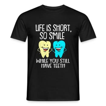 Zahnärztin - Männer T-Shirt - Schwarz - Vorne - AI Model Male 178 light (178cm)