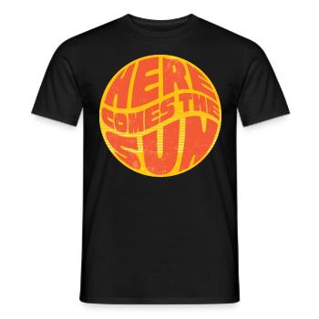 Hier Kommt Die Sonne, Retro 70er Jahre - Männer T-Shirt - Schwarz - Vorne - AI Model Male 178 light (178cm)