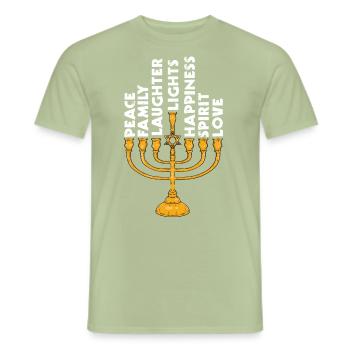 Famille juive de la paix, Hanouka, Hanoukka - T-shirt homme - vert sauge - Devant - AI Model Male 178 light (178cm)
