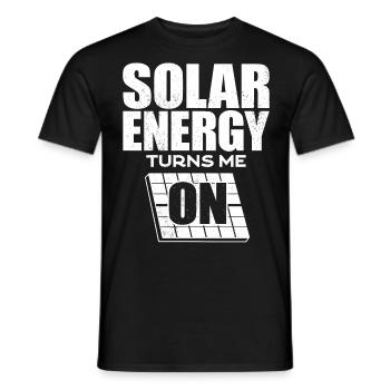Énergie solaire, Énergie renouvelable - T-shirt homme - noir - Devant - AI Model Male 178 light (178cm)