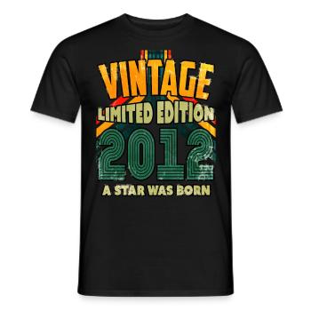 Vintage Edition Baujahr 2012 Geburtstagsgeschenk - Männer T-Shirt - Schwarz - Vorne - AI Model Male 178 light (178cm)