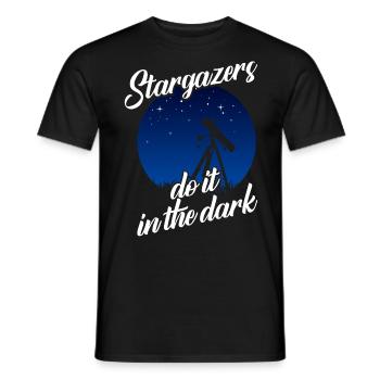 Gaz stellaire, Cosmologie, Astronomie - Jumelles - T-shirt homme - noir - Devant - AI Model Male 178 light (178cm)