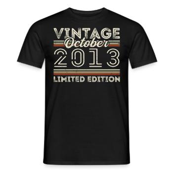Oktober 2013 Geburtstag Octobre 2013 Cadeau d’anniversaire - T-shirt homme - noir - Devant - AI Model Male 178 light (178cm)