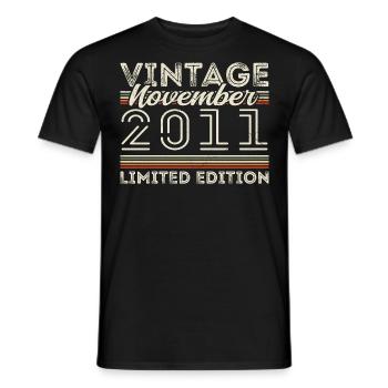 Jahrgang November 2011 Geburtstag November 2011 - Männer T-Shirt - Schwarz - Vorne - AI Model Male 178 light (178cm)