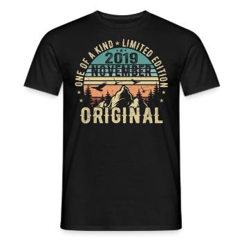 November 2019 Birthday Gift - November 2019 - Men's T-Shirt - black - Front - AI Model Male 178 light (178cm)