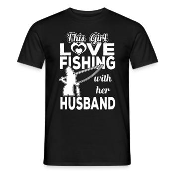 Dieses Mädchen liebt das Angeln mit ihrem Mann - - Männer T-Shirt - Schwarz - Vorne - AI Model Male 178 light (178cm)