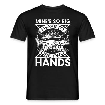 Meins ist so groß, dass ich zwei Hände benutzen mu - Männer T-Shirt - Schwarz - Vorne - AI Model Male 178 light (178cm)