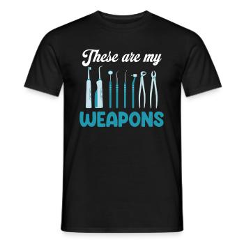 Das Sind Meine Waffen Lustige Dentalhygienikerin - Männer T-Shirt - Schwarz - Vorne - AI Model Male 178 light (178cm)