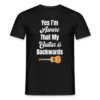 Ja, Ich Bin Mir Bewusst, Dass Meine Gitarre - Männer T-Shirt - Schwarz - Vorne - AI Model Male 178 light (178cm)