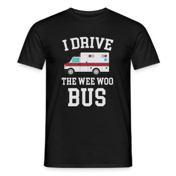 T Shirt Ich Fahre Ehrenamtlich Den Wee Woo Bus Amb - Männer T-Shirt - Schwarz - Vorne - AI Model Male 178 light (178cm)