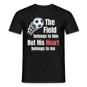 Le champ lui appartient, mais son cœur m’appartient - T-shirt homme - noir - Devant - AI Model Male 178 light (178cm)
