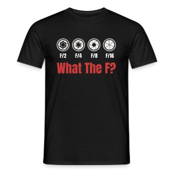 F/2 F/4 F/8 F/16 Qu’est-ce que c’est que le f ? Photographe drôle et - T-shirt homme - noir - Devant - AI Model Male 178 light (178cm)